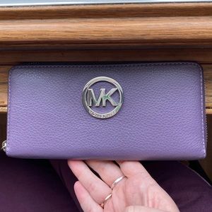 🚫🚫SOLD🚫🚫 Michal Kors wallet
